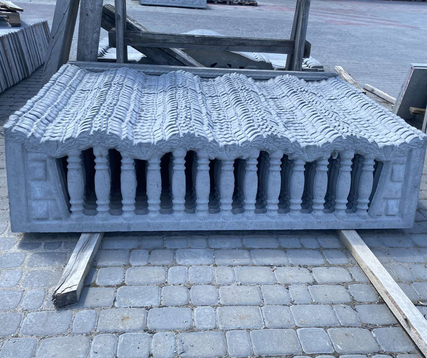 Панель (секція) залізобетонна, 2.0х0.5 м, товщина 40 мм, бетон В15, з декоративними отворами